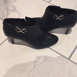 Vince Camuto Black leather booties